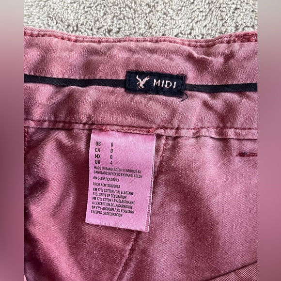 Red Stretch Midi American Eagle Outfitters Women’s Shorts - Picture 4 of 12